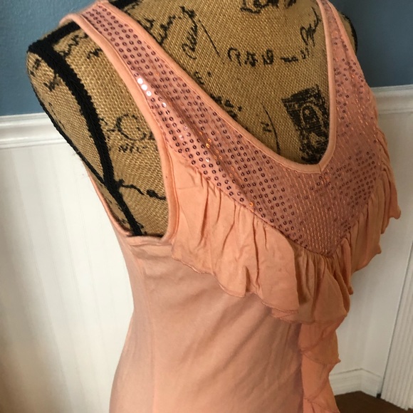 Peach v neck t shirt with ruffles - Picture 2 of 3